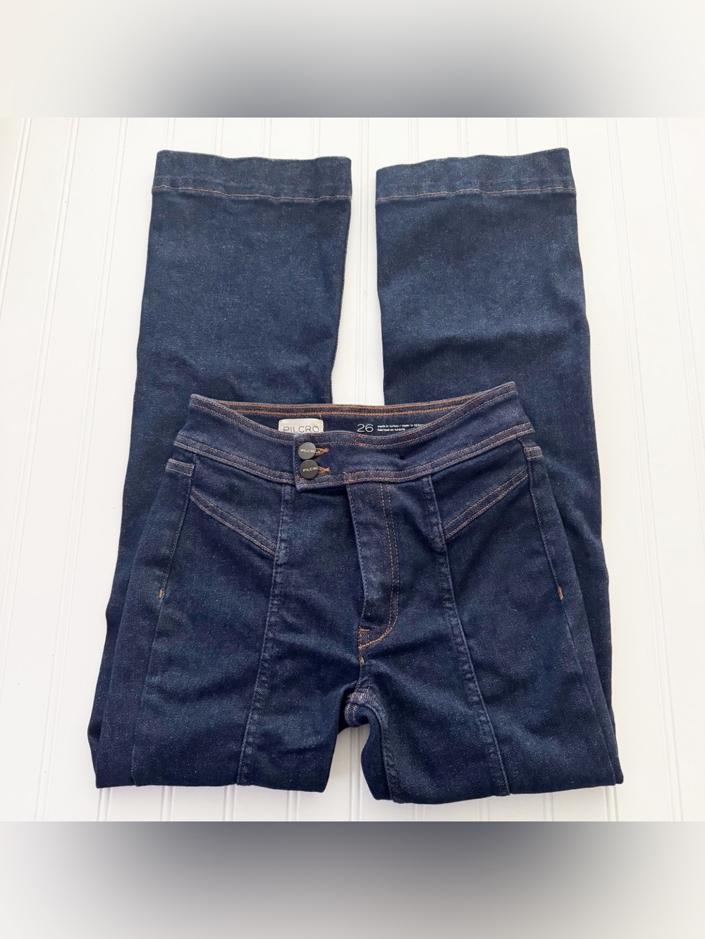 Pilcro The Nyhavn Mid-Rise Cropped Flare Leg Jeans - Size 26
